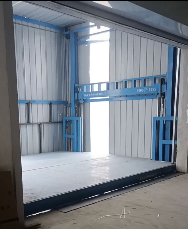 天津5噸四只油缸導軌式升降機