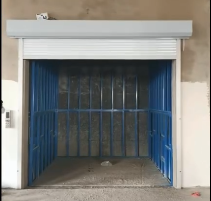 外帶卷簾門液壓貨梯
