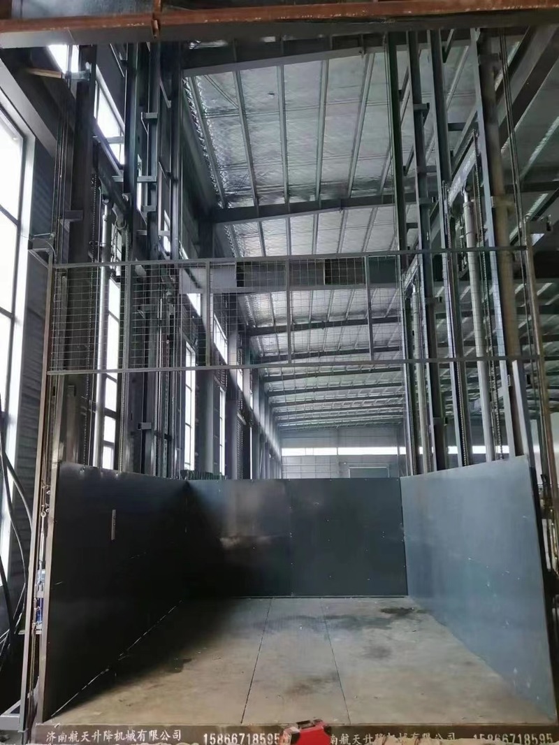 安徽阜陽四缸八軌導軌式升降機