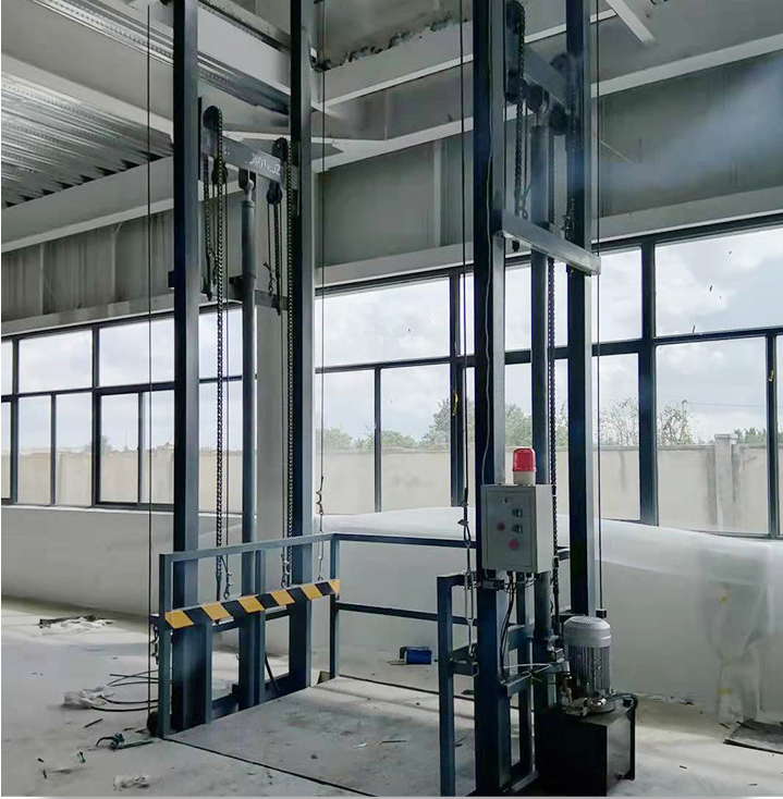 導(dǎo)軌式升降機(jī)